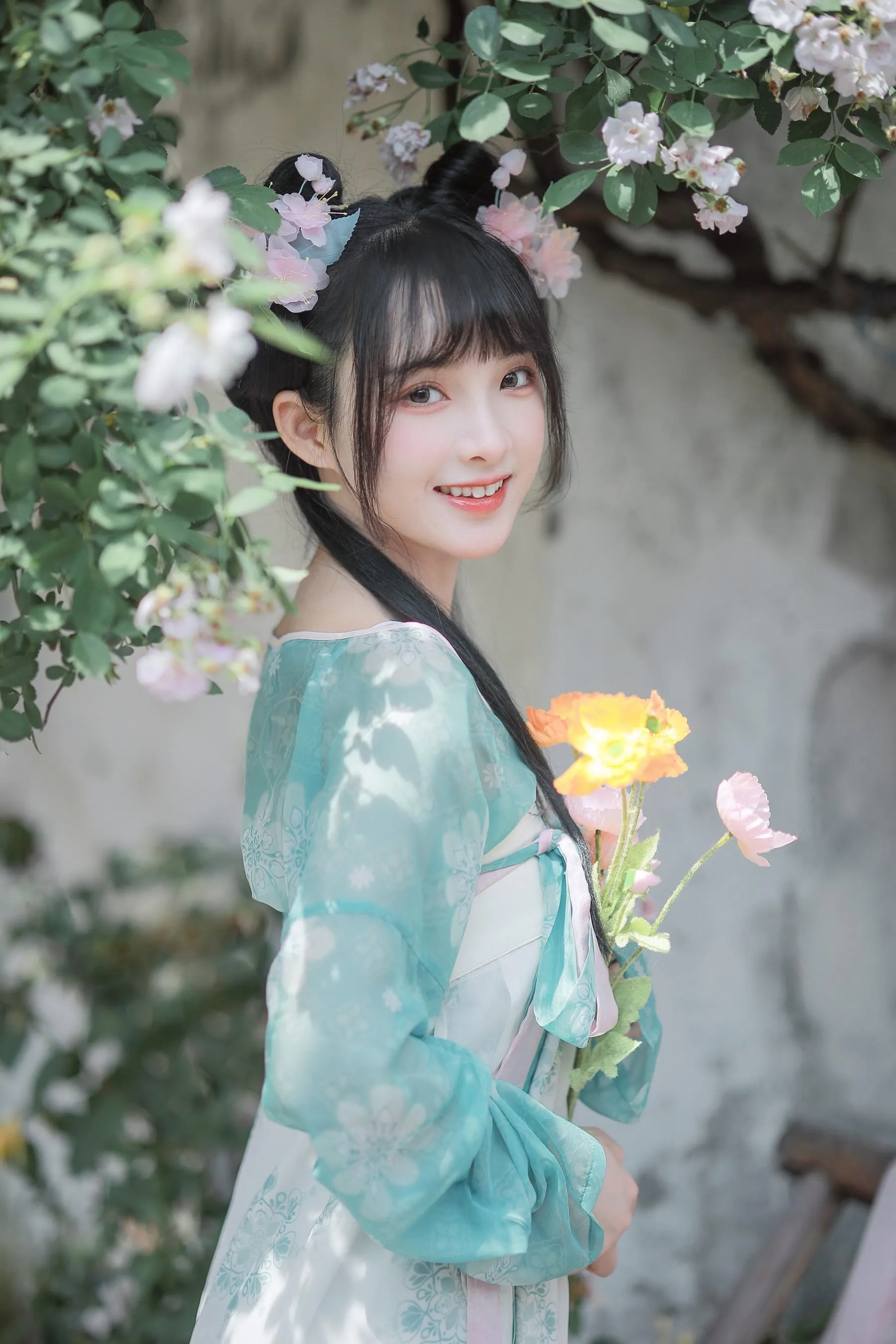 [艺图语] 2022.06.14 渐开荷芰落蔷薇 莉莉崽w [20P]插图
